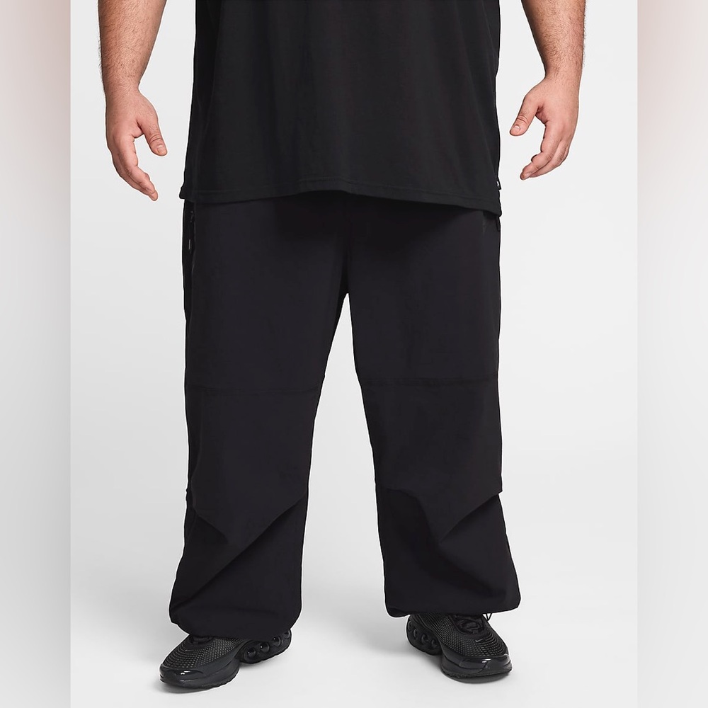 NWT Nike Tech Men's Woven Oversized Black Windbreaker Pant